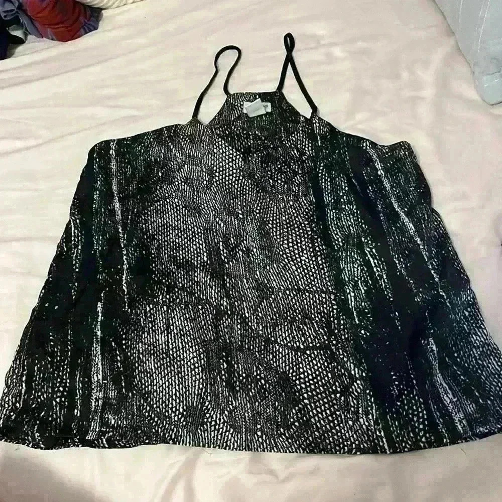 Black V-neck Blouse - Picture 1 of 3